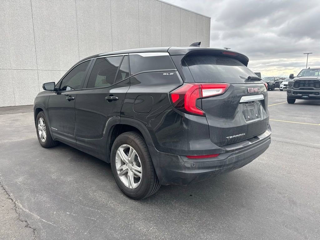 Used 2024 GMC Terrain SLE image 10