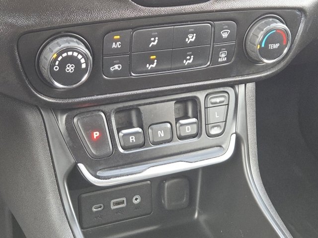 Used 2018 GMC Terrain SLE AWD/4WD image 19