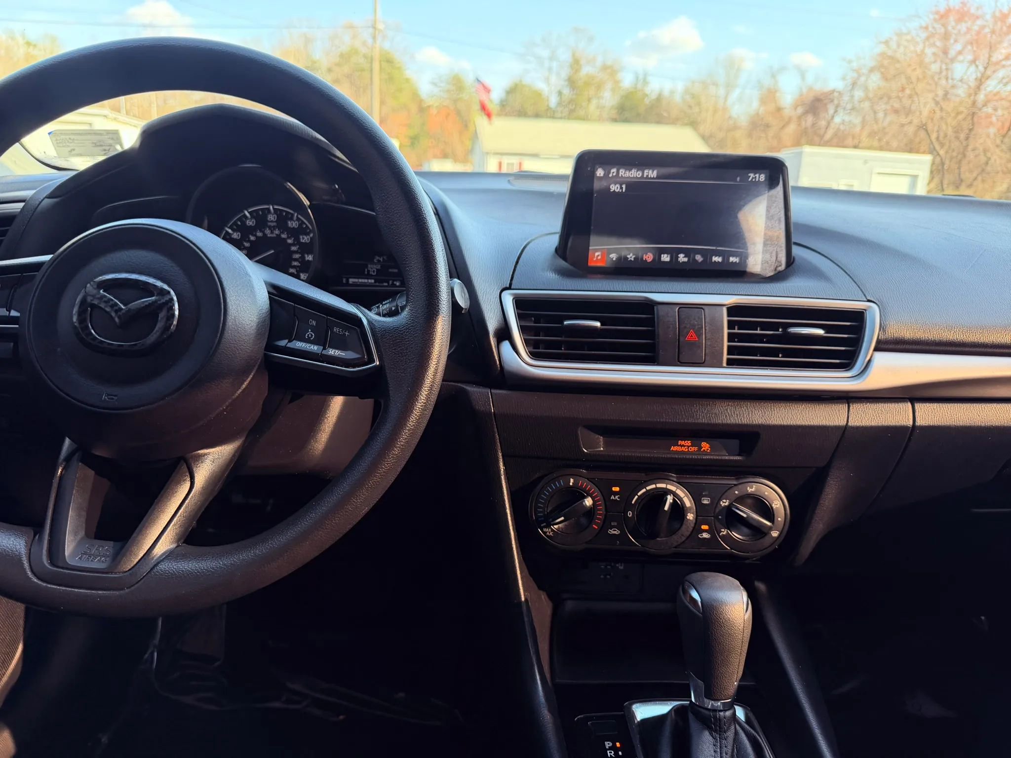 Used 2017 MAZDA MAZDA3 Sport image 30