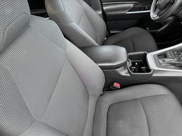 Used 2024 Toyota RAV4 LE AWD/4WD image 19