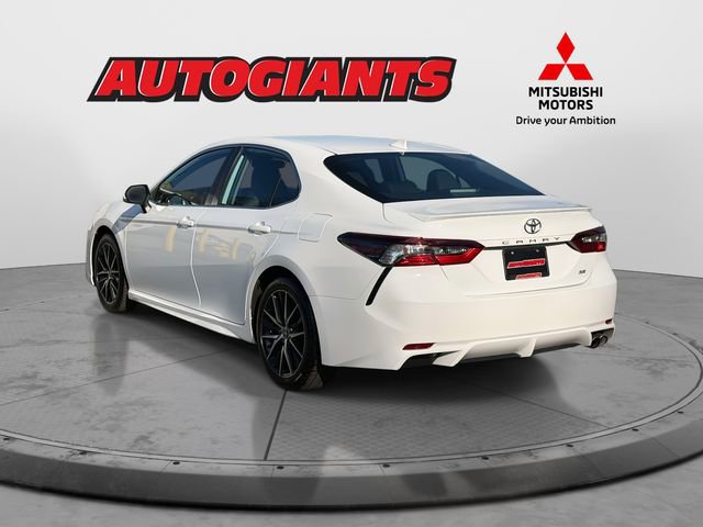 Used 2023 Toyota Camry SE image 4