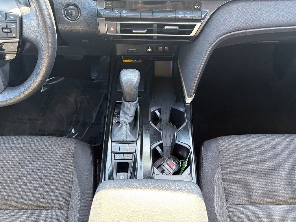 Certified 2025 Toyota Camry LE FWD image 17