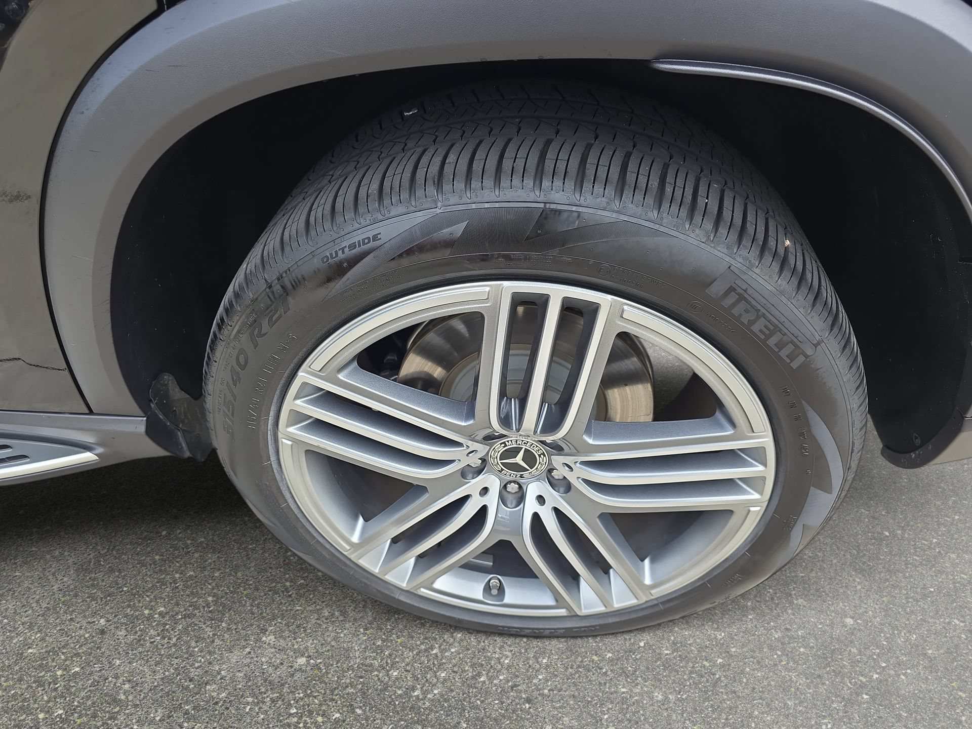 Certified 2025 Mercedes-Benz GLS 450 4MATIC image 32