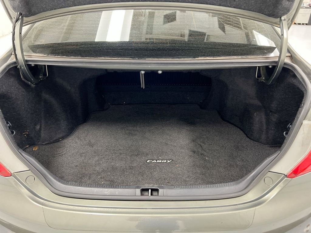 Used 2012 Toyota Camry LE FWD image 22