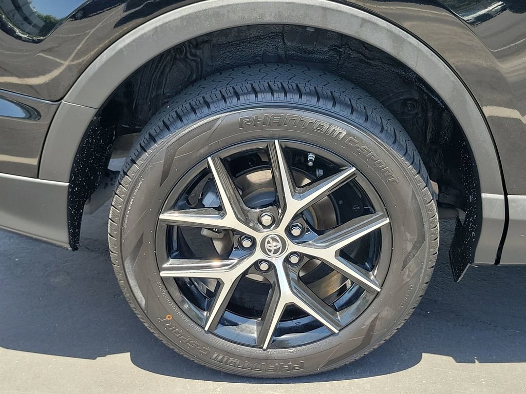 Used 2017 Toyota RAV4 SE w/ Power Special Value Package FWD image 7