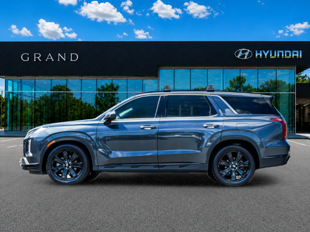 Used 2024 Hyundai Palisade XRT FWD image 3