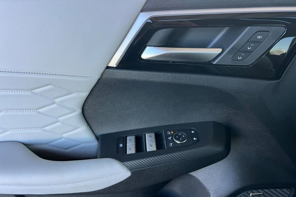 New 2026 Mitsubishi Outlander SEL image 12