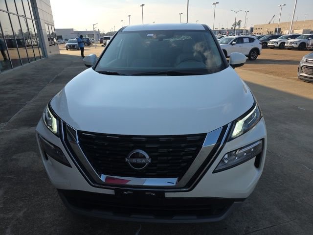 Certified 2023 Nissan Rogue SV image 3