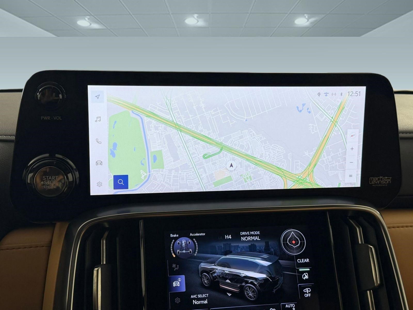 Used 2024 Lexus LX 600 4WD w/ Luxury Package image 28