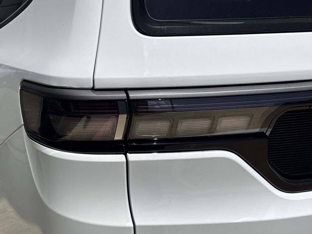 New 2026 Jeep Grand Wagoneer L Limited AWD/4WD image 5