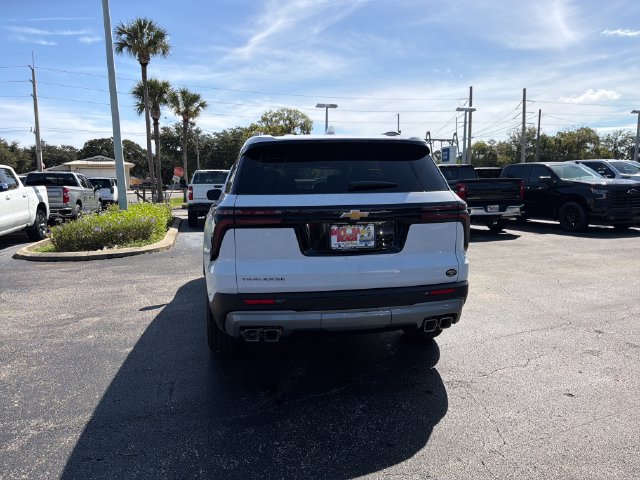 New 2027 Chevrolet Traverse LT w/ LPO, Floor Liner Package FWD image 10