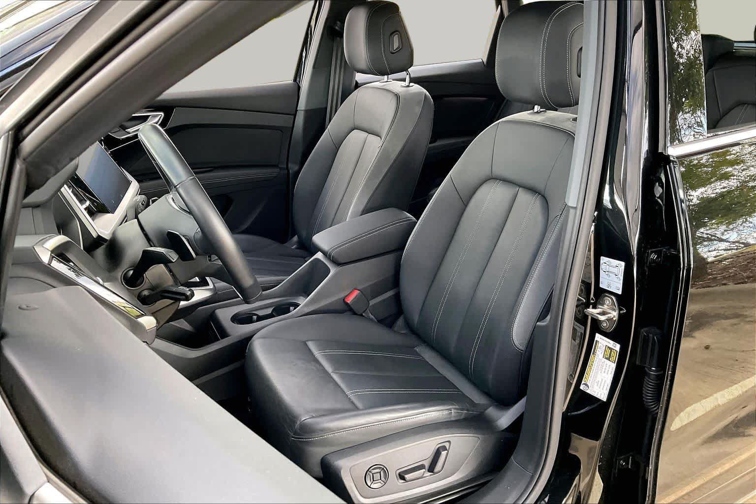 Used 2023 Audi Q4 e-tron Premium Plus w/ Premium Plus RWD image 7