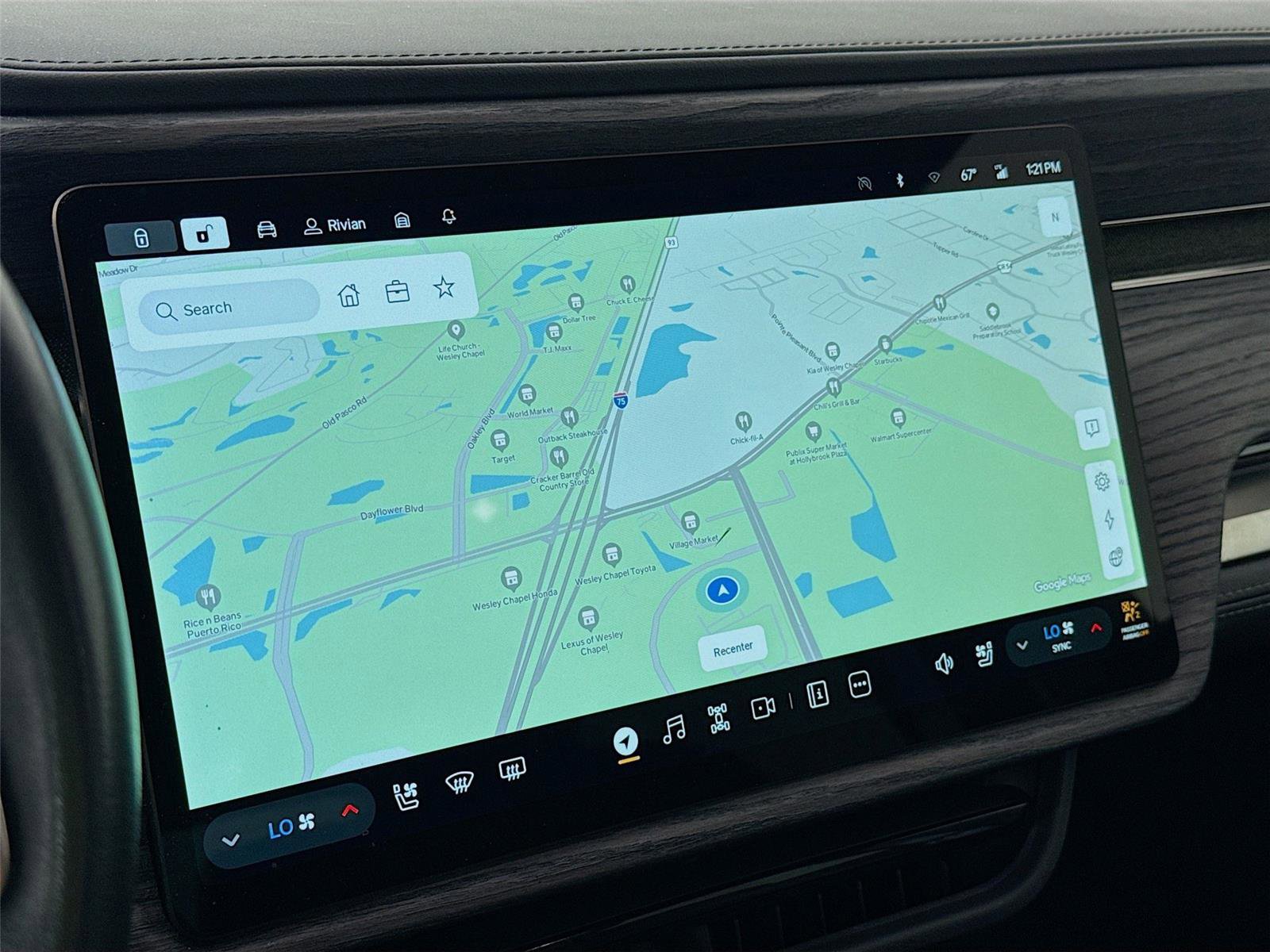 Used 2022 Rivian R1T Adventure image 9