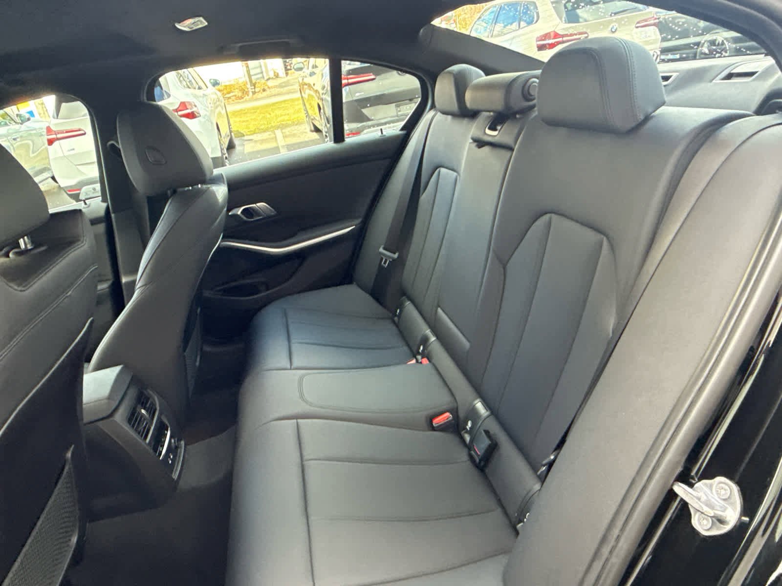 Used 2019 BMW 330i xDrive Sedan w/ Convenience Package image 15