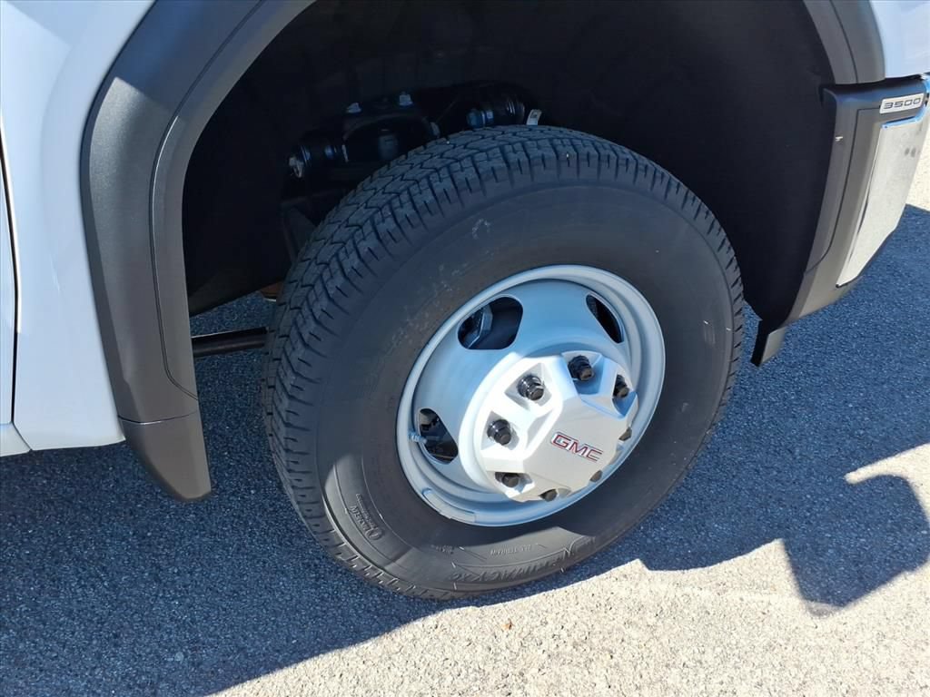 New 2026 GMC Sierra 3500 Pro w/ Convenience Package AWD/4WD image 9