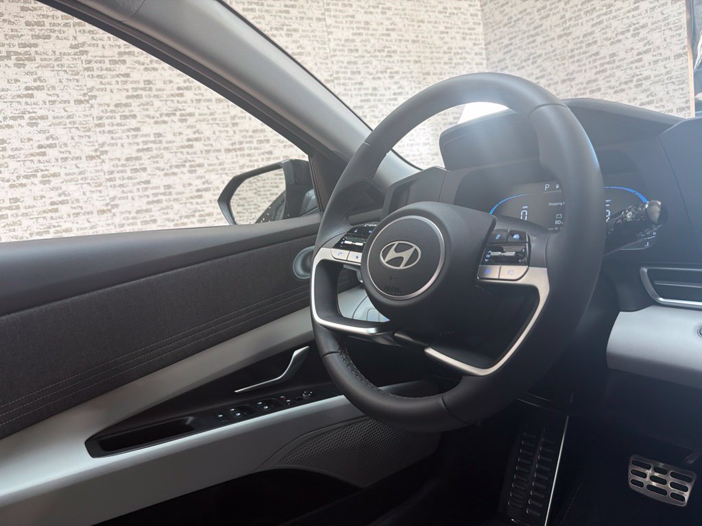 New 2026 Hyundai Elantra SEL Sport FWD image 18