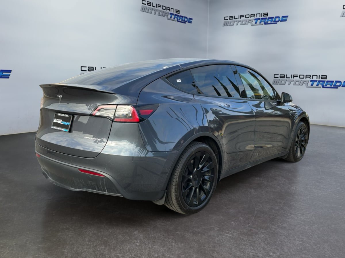Used 2021 Tesla Model Y Long Range AWD/4WD image 5