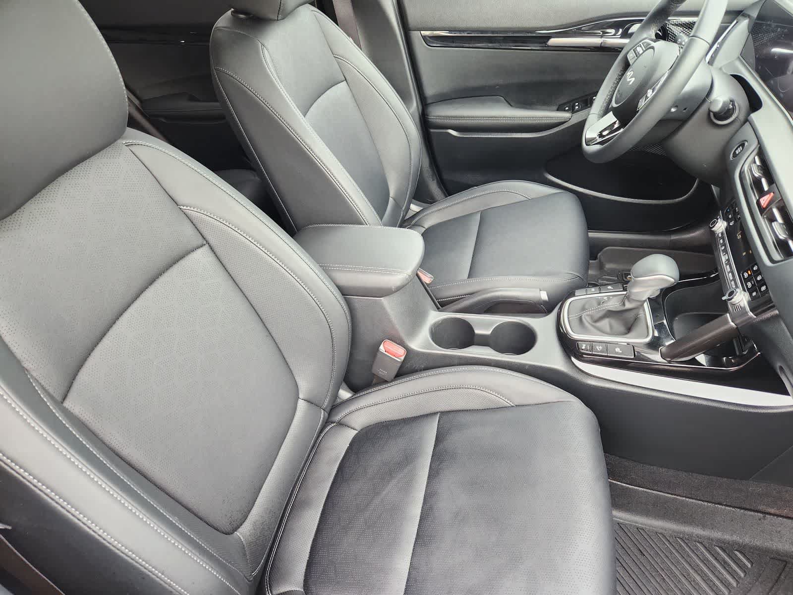 Certified 2025 Kia Seltos EX w/ EX Sunroof Package FWD image 12