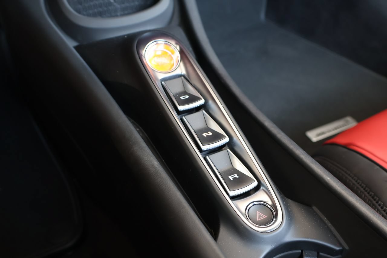 Used 2025 McLaren Artura Spider RWD image 26