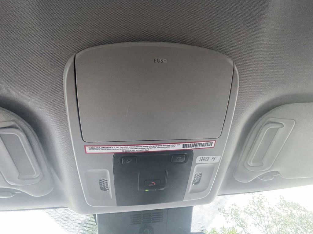 Used 2025 Toyota Camry LE FWD image 31