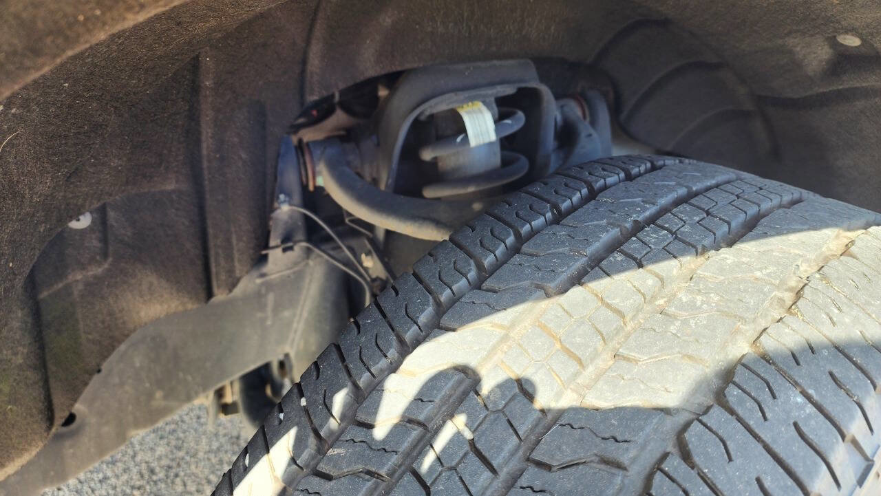 Used 2022 Chevrolet Colorado LT w/ Fleet Safety Package RWD image 18