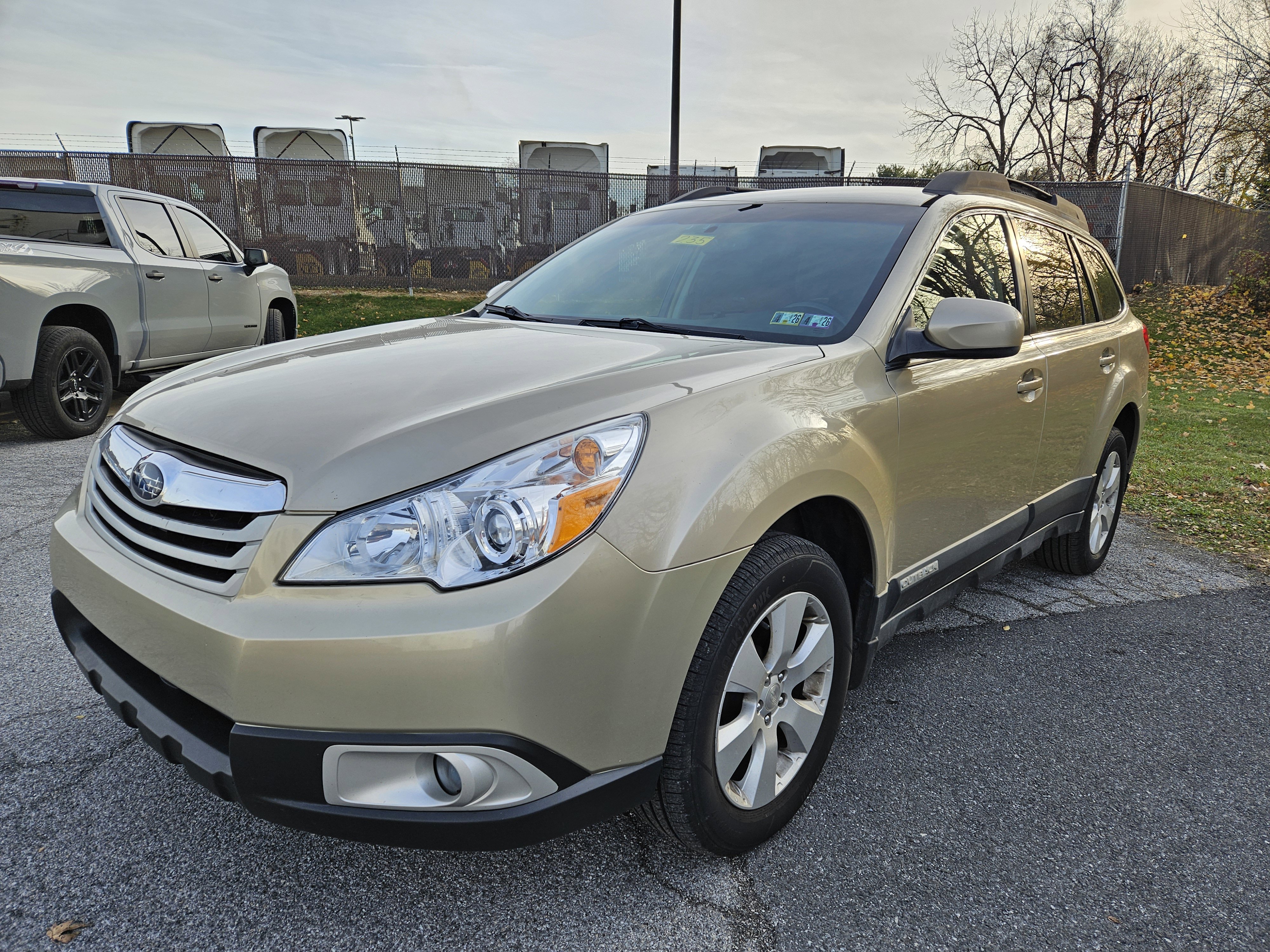 Used 2010 Subaru Outback 2.5i Premium image 3