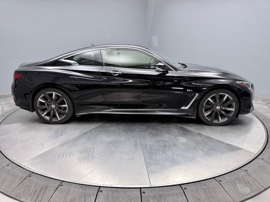 Used 2018 INFINITI Q60 3.0t Luxe w/ Sensory Package 3.0T Luxe image 4