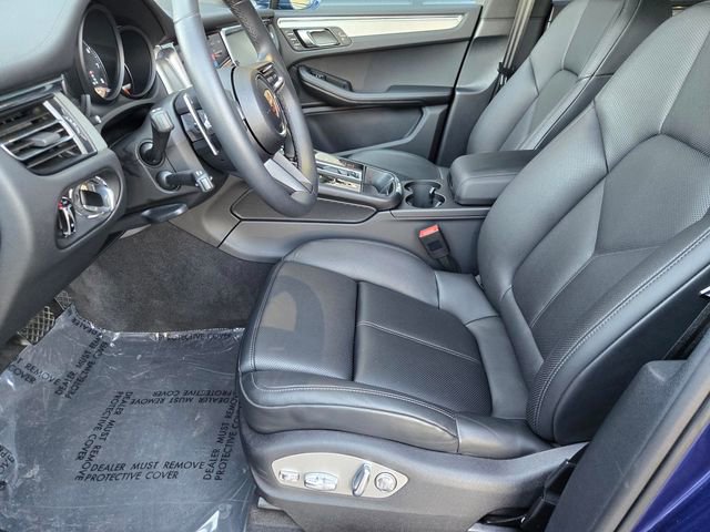 Used 2025 Porsche Macan image 25
