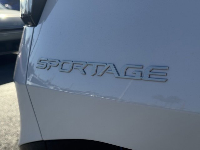 New 2026 Kia Sportage SX image 9
