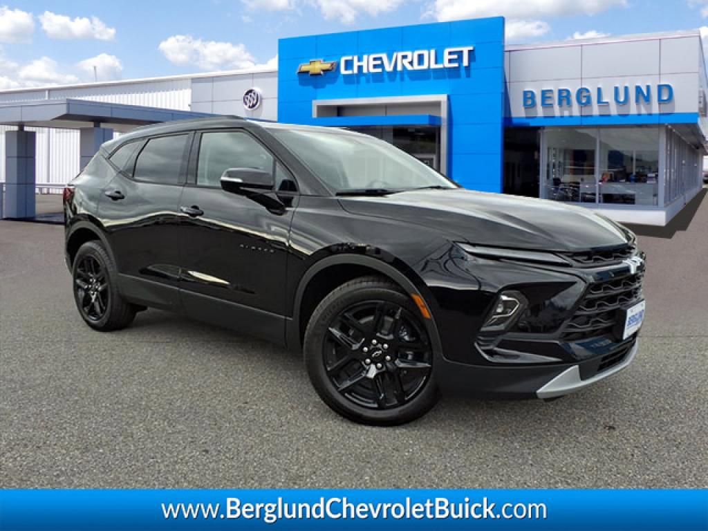 New 2025 Chevrolet Blazer LT w/ LPO, Black Grille Bar Package image 1