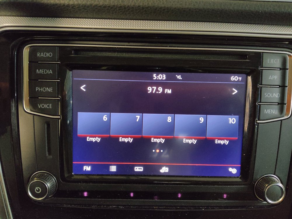 Used 2018 Volkswagen Passat 2.0T R-Line FWD image 25