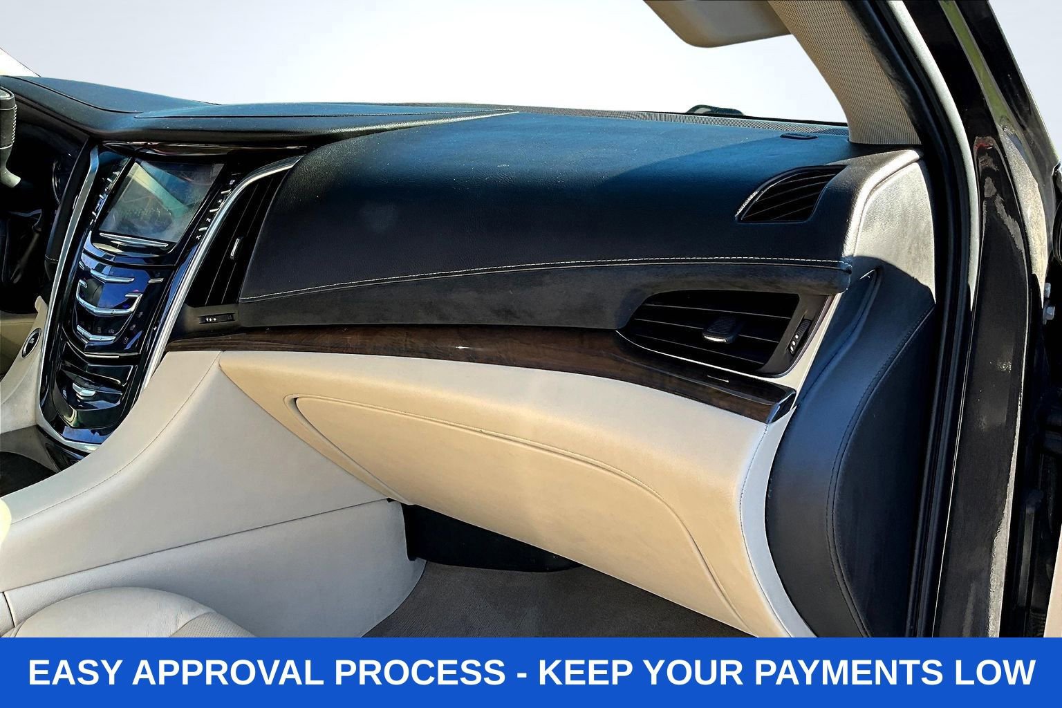 Used 2018 Cadillac Escalade ESV Luxury image 33