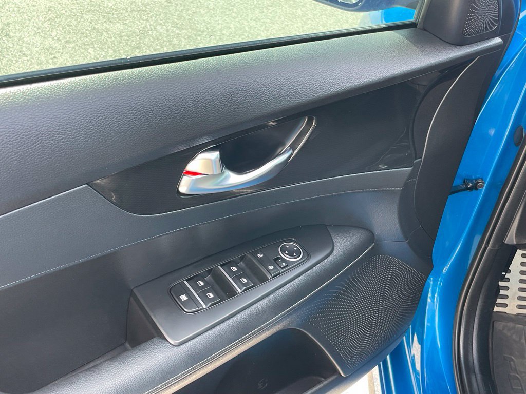 Certified 2023 Kia Forte GT-Line FWD image 11