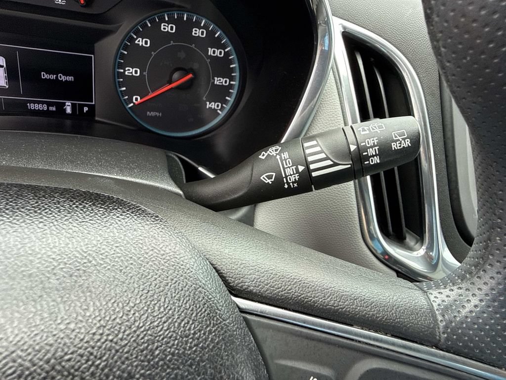 Used 2020 Chevrolet Equinox LS FWD image 36