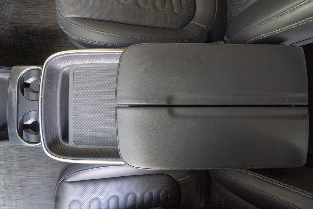 Used 2024 Rivian R1S Adventure image 10