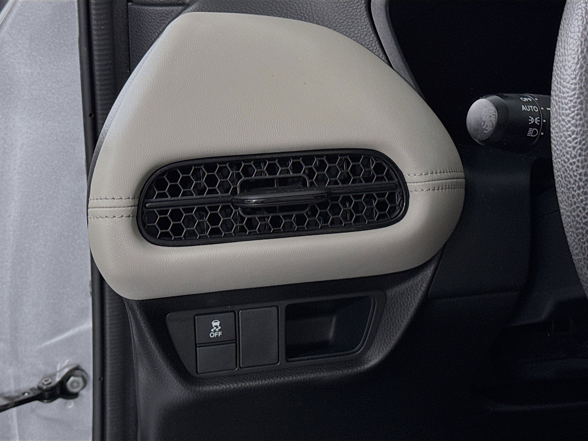 Certified 2023 Honda HR-V LX image 10