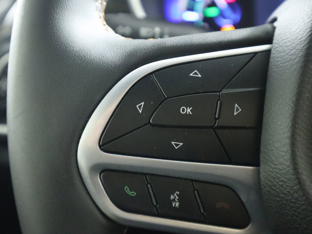 Used 2022 Chrysler Pacifica Pinnacle image 11