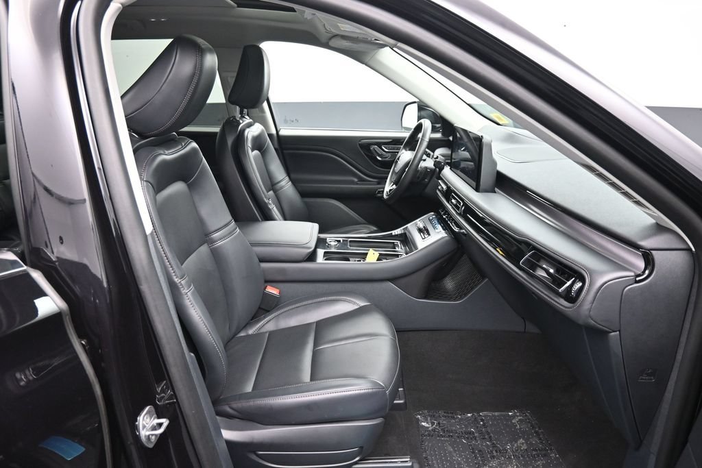 Used 2026 Lincoln Aviator AWD image 29