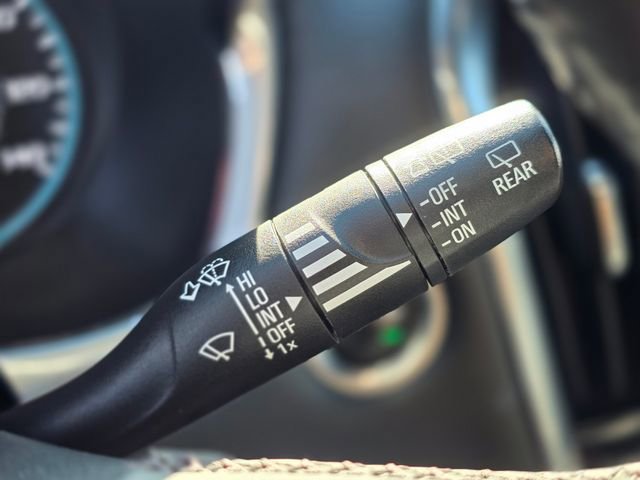 Used 2023 Chevrolet Traverse LT image 37