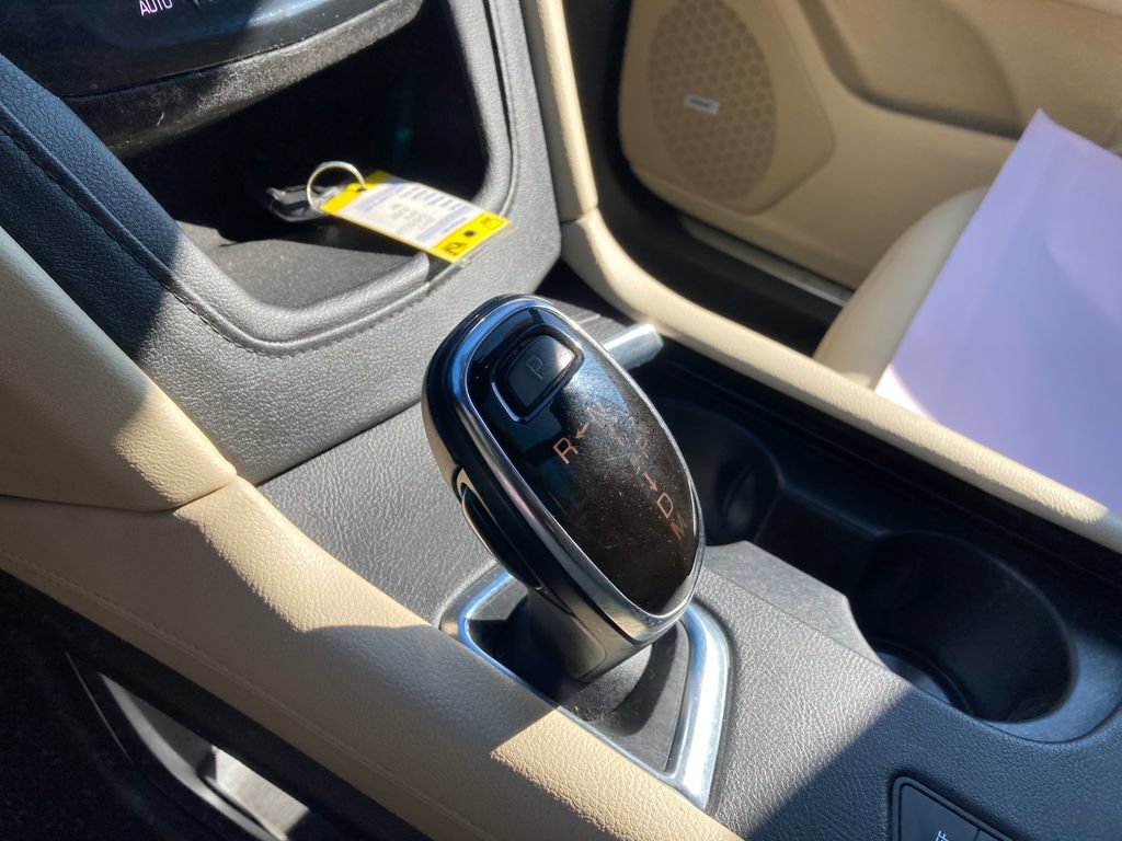 Used 2017 Cadillac XT5 Luxury w/ Driver Awareness Package AWD/4WD image 28