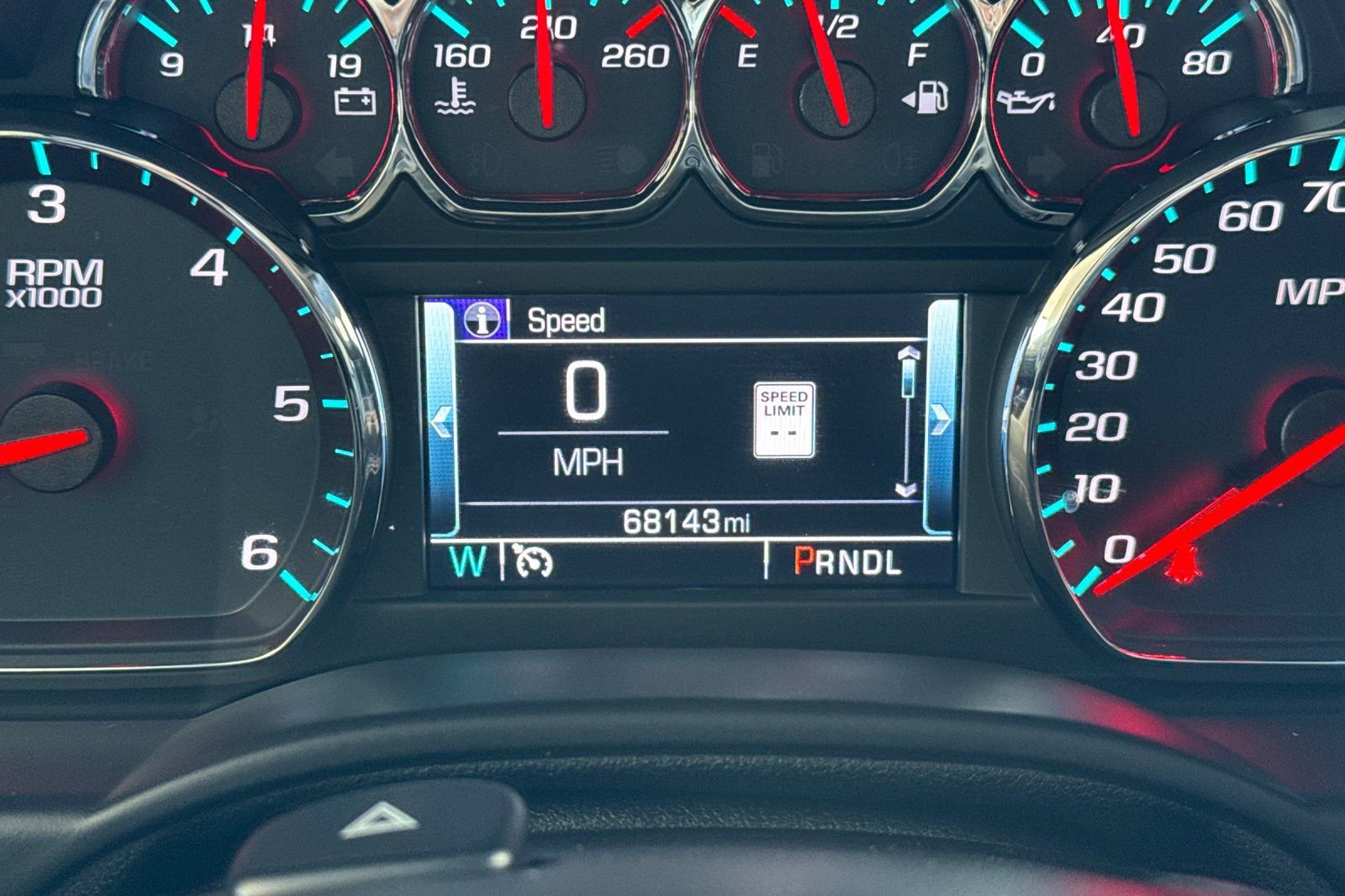Used 2018 Chevrolet Suburban LT w/ Luxury Package RWD image 42