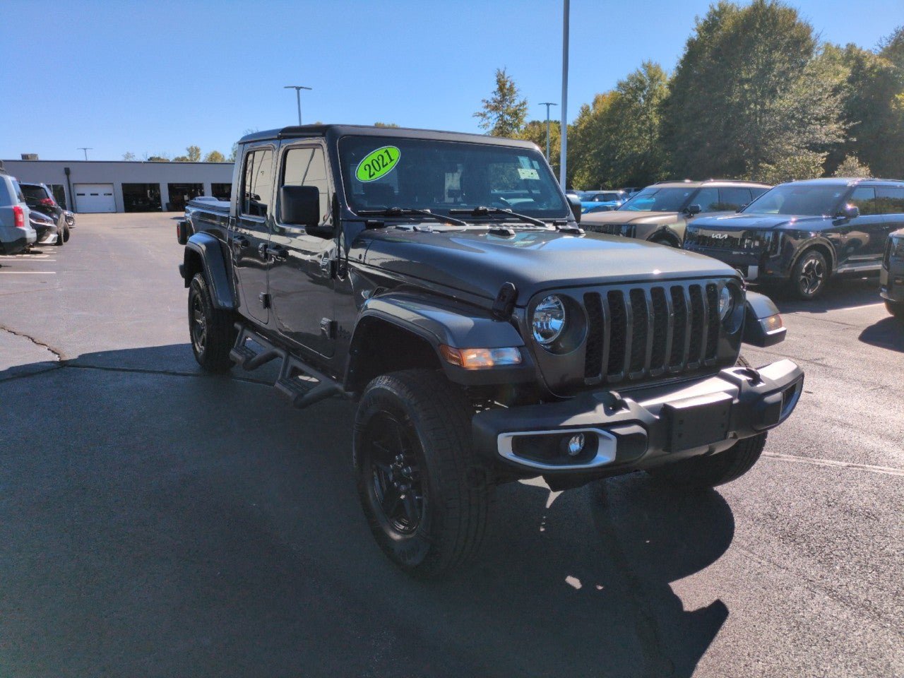 Used 2021 Jeep Gladiator Sport AWD/4WD image 3