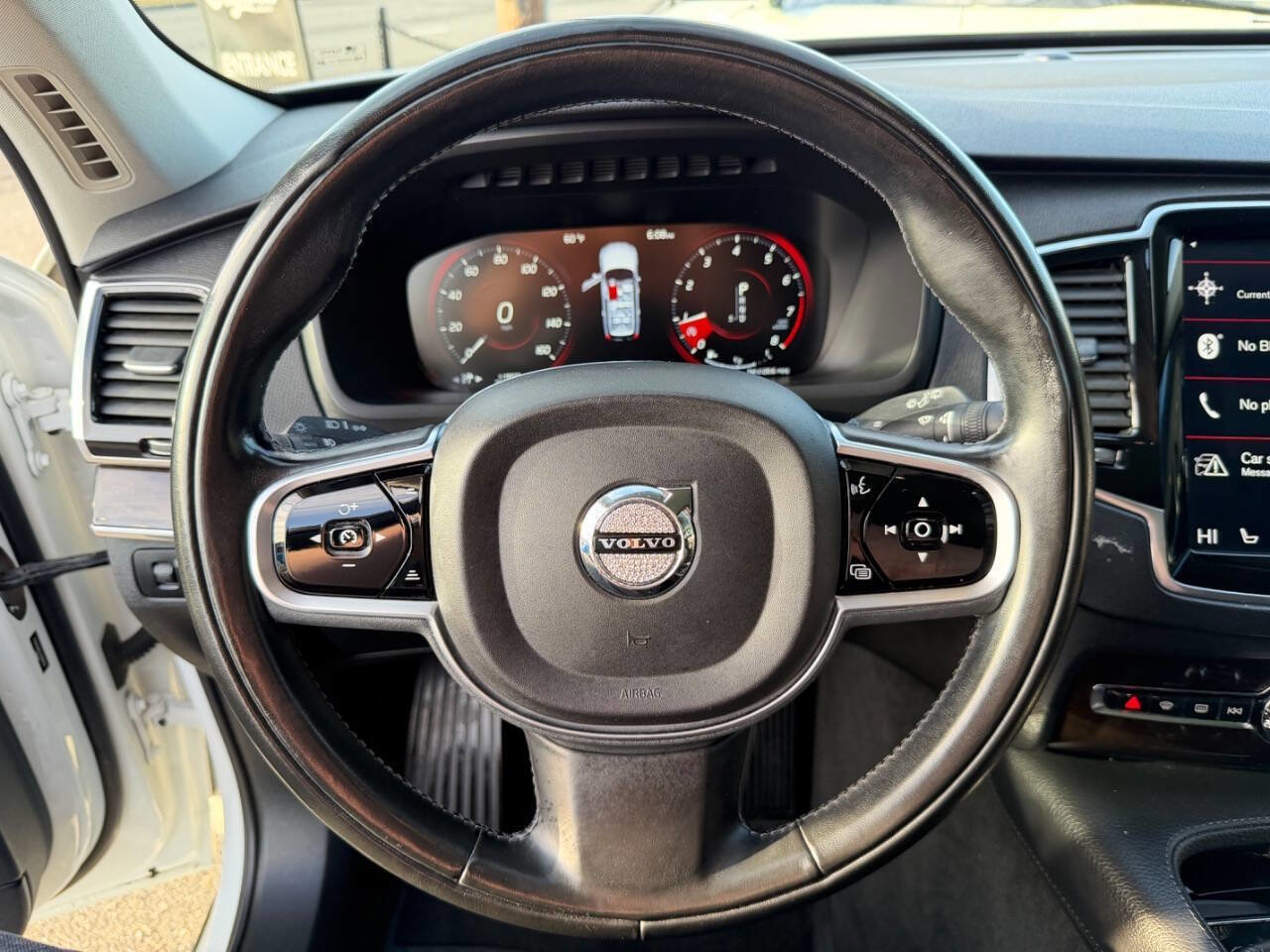 Used 2018 Volvo XC90 T6 Momentum w/ Convenience Package AWD/4WD image 37