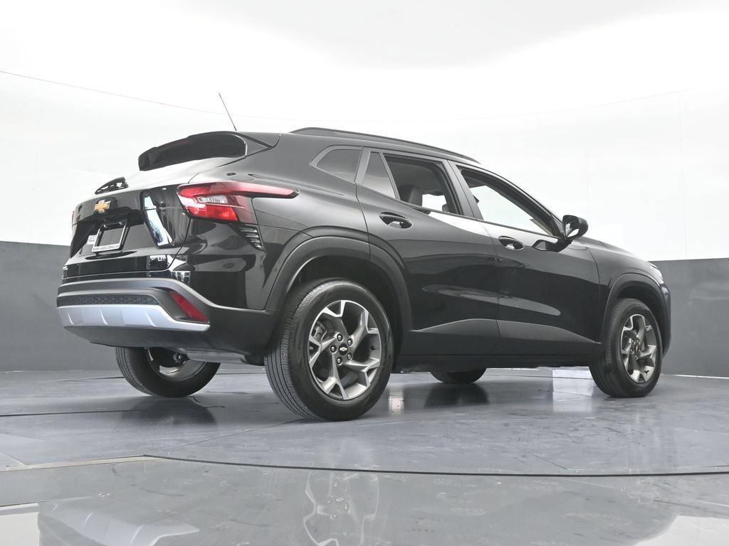 Used 2026 Chevrolet Trax LT FWD image 56