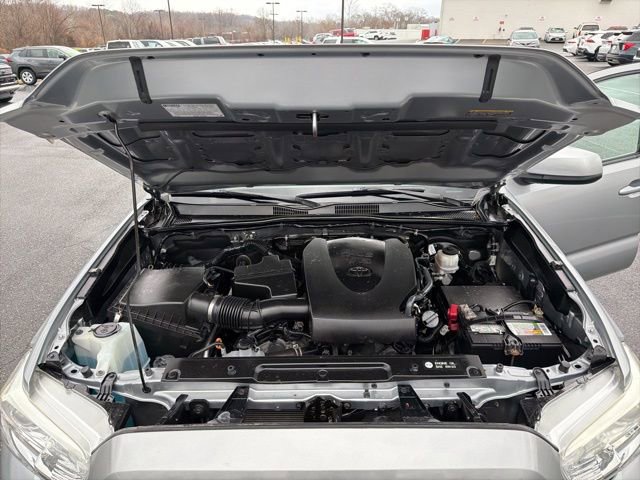 Used 2018 Toyota Tacoma SR w/ SR Convenience Package image 23