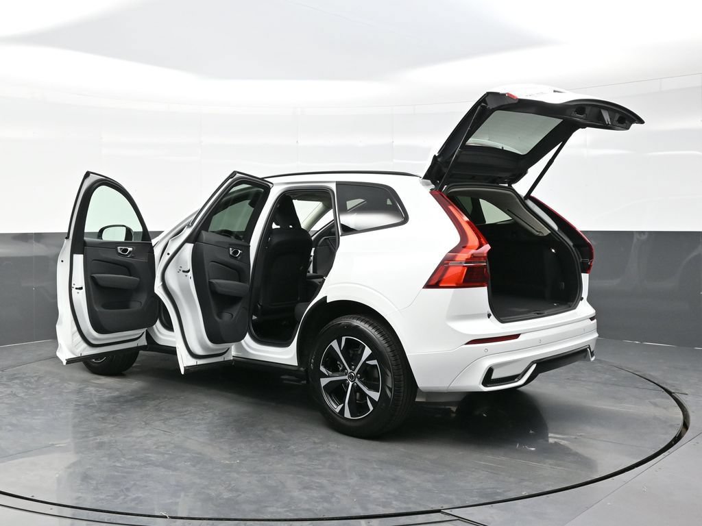 New 2026 Volvo XC60 B5 Core AWD/4WD image 45