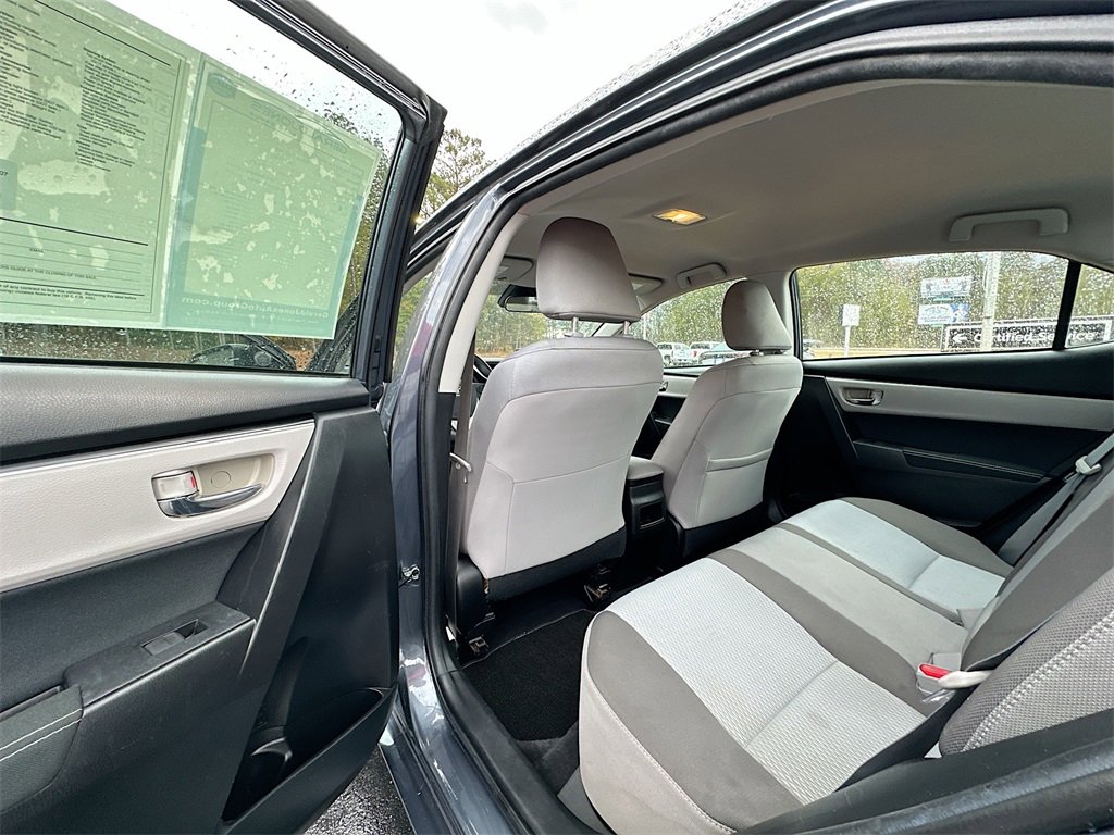 Used 2018 Toyota Corolla L image 17