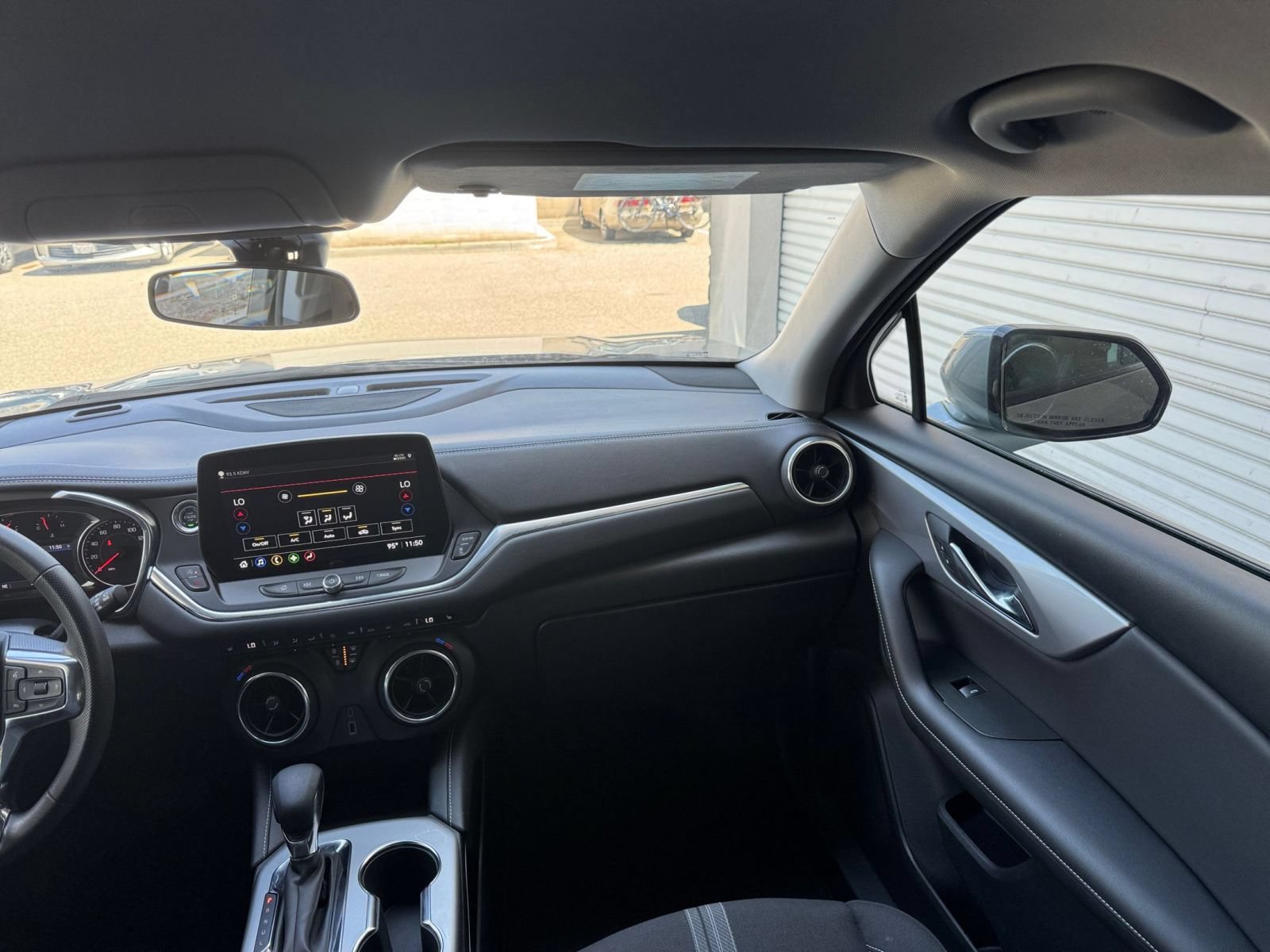 Used 2025 Chevrolet Blazer LT FWD image 36