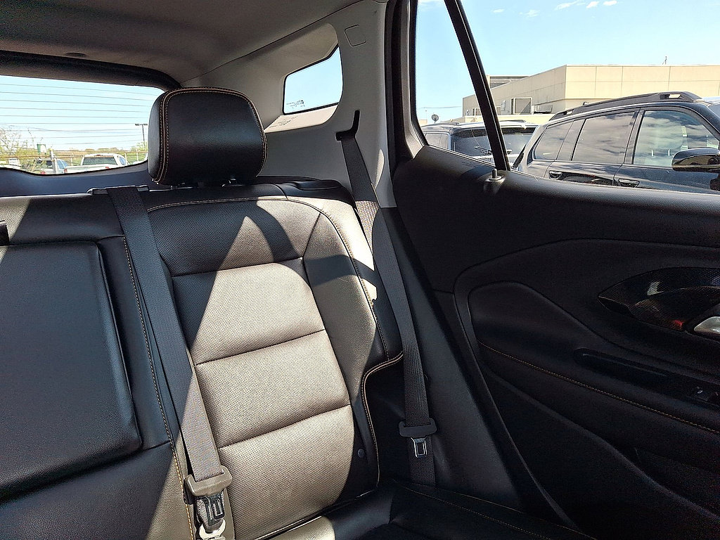 Used 2022 GMC Terrain AT4 w/ LPO, Floor Liner Package AWD/4WD image 14
