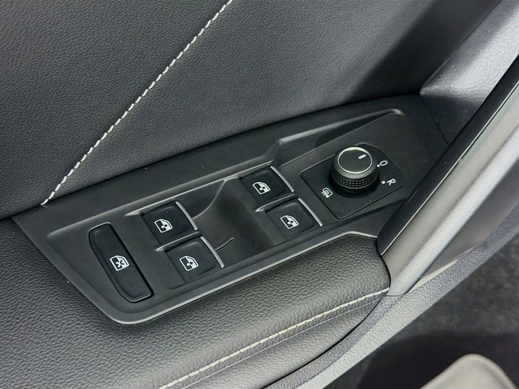 Used 2023 Volkswagen Tiguan SE FWD image 17